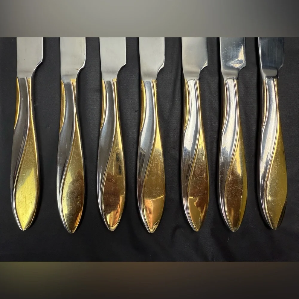 CAMBRIDGE Gold Tone and Stainless Swirl Flatware Set‎ of 7 Dinner Knives